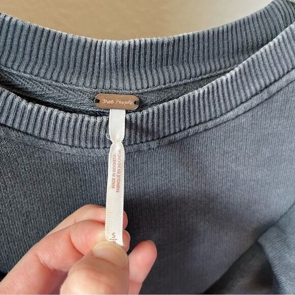 Free People Women's Small Sweater. - Picture 3 of 7